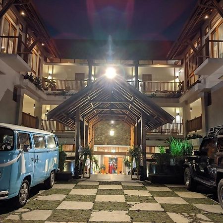 Villa Damar Boutique Hotel Bandung Exterior photo