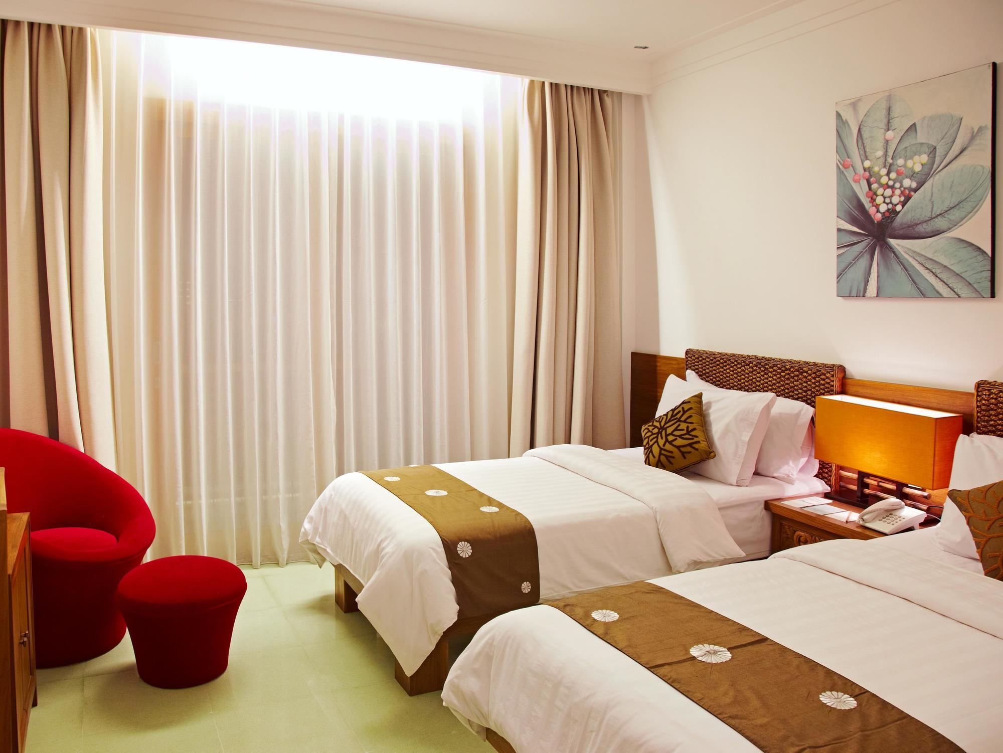 Villa Damar Boutique Hotel Bandung Exterior photo
