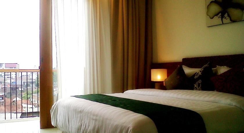 Villa Damar Boutique Hotel Bandung Exterior photo