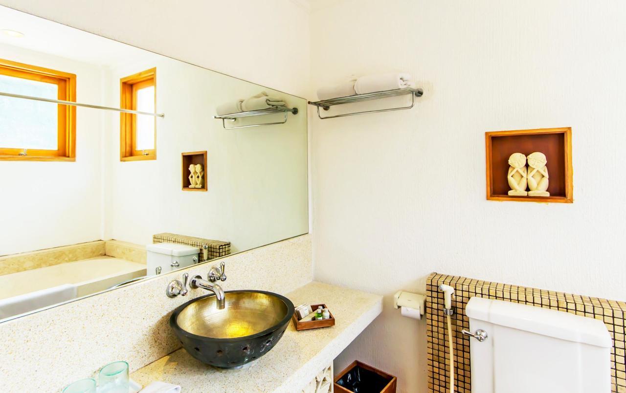 Villa Damar Boutique Hotel Bandung Exterior photo