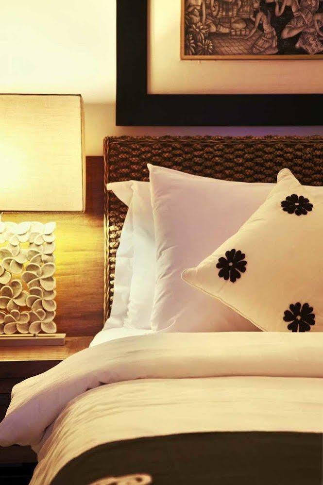 Villa Damar Boutique Hotel Bandung Exterior photo