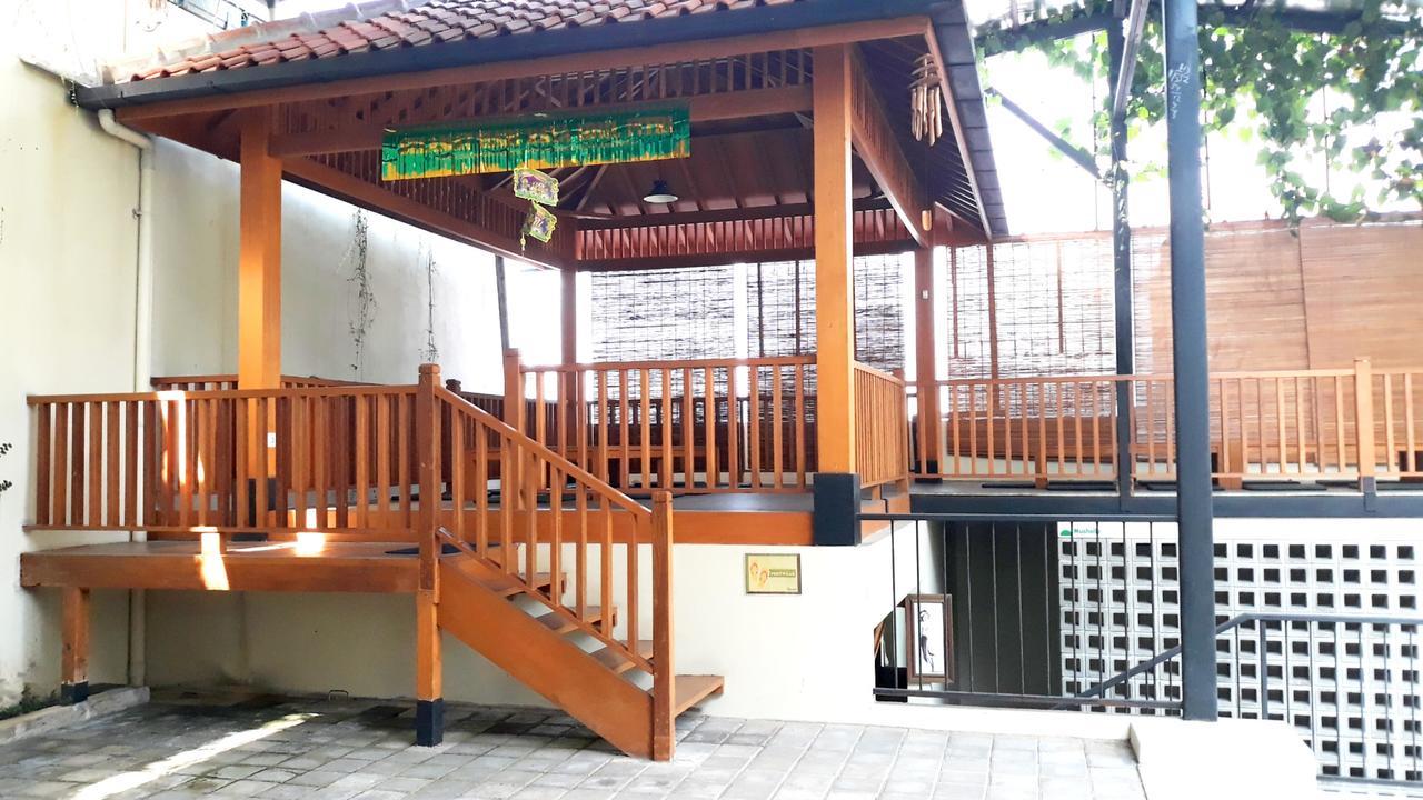 Villa Damar Boutique Hotel Bandung Exterior photo